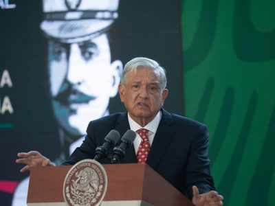 "No vamos a meternos en esas diferencias”: AMLO ante diferendo entre Scherer Ibarra y Gertz Manero