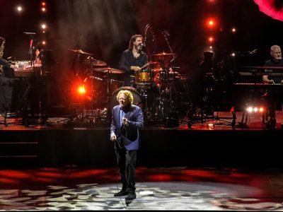 Simply Red celebra cuatro décadas con emotivo concierto en el Auditorio Nacional