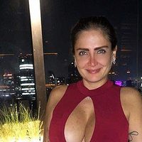 "Bye 2019": Celia Lora le dio la bienvenida al 2020 con diminuta prenda. ¡Mucha piel y lomazo!