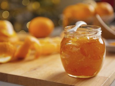 Mermelada de naranja, pomelo y manzana: una receta barata y fácil de hacer para tus desayunos o meriendas