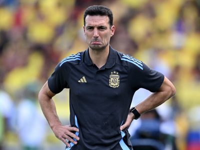 "Te pueden sancionar": Lionel Scaloni no ocultó su bronca tras la polémica derrota de Argentina