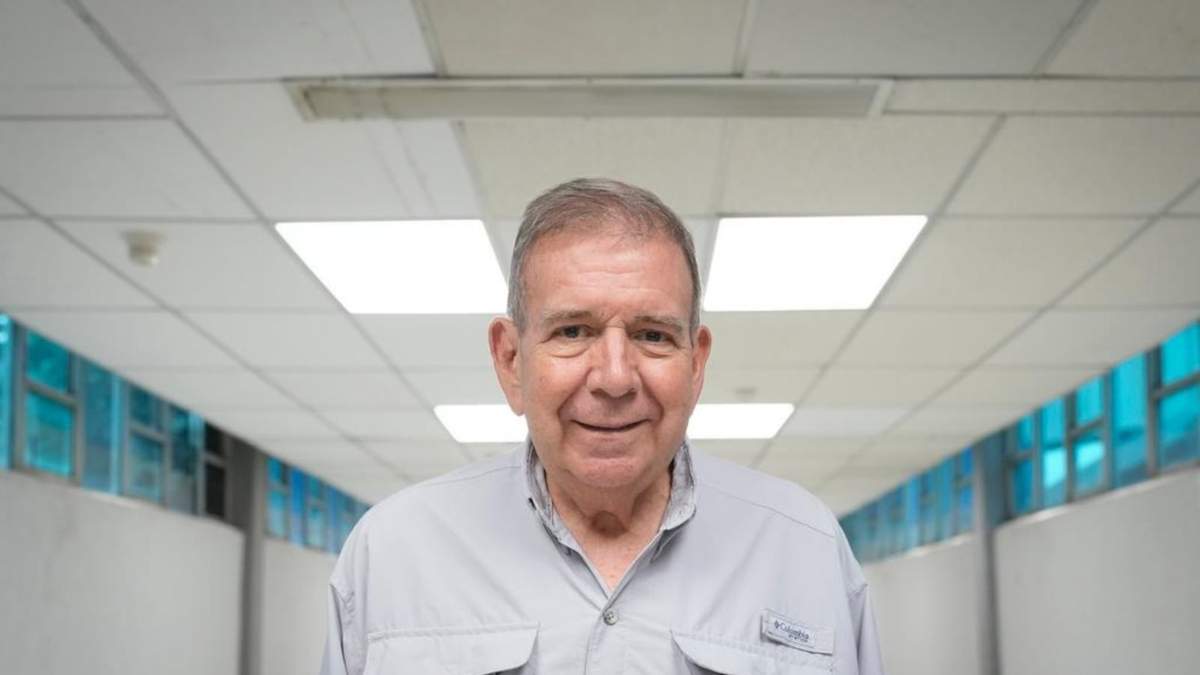 El candidato presidencial de la oposición venezolana Edmundo González en un acto político en Caracas