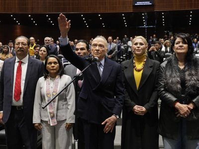 Gertz Manero rinde protesta como Embajador de Reino Unido