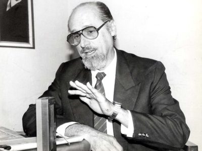 La talla de Fernandez Retamar