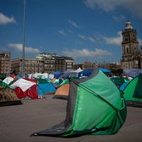 Por diferencias internas, Frena aún no se retira del Zócalo de la CDMX: Sheinbaum