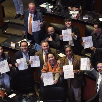 Senado rechaza terna de AMLO para la SCJN