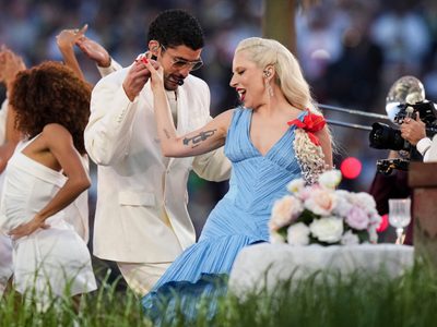 Respaldo latino a Bad Bunny en el Super Bowl: Ricky Martin, Karol G, Pedro Pascal y una Gaga salsera