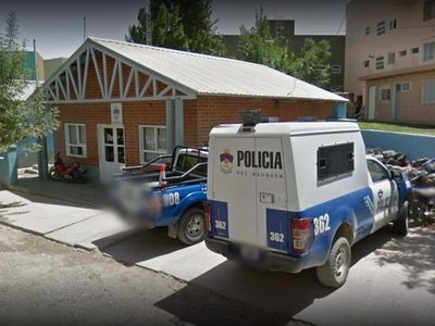 Insólito: se robaron un baño químico y hasta hubo una pelea con la Policía