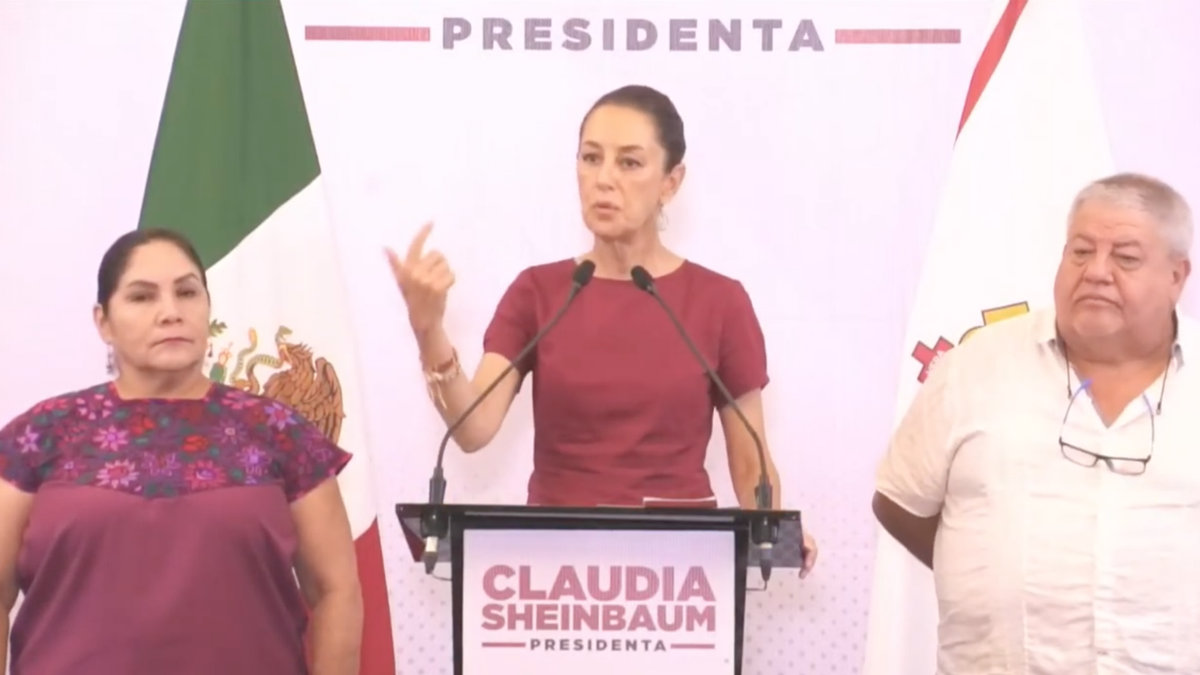 La candidata en conferencia desde Coatzacoalcos