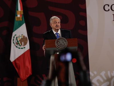 AMLO insiste en inocencia del gobernador de Sinaloa: "quieren seguir con campaña de narcopresidente"