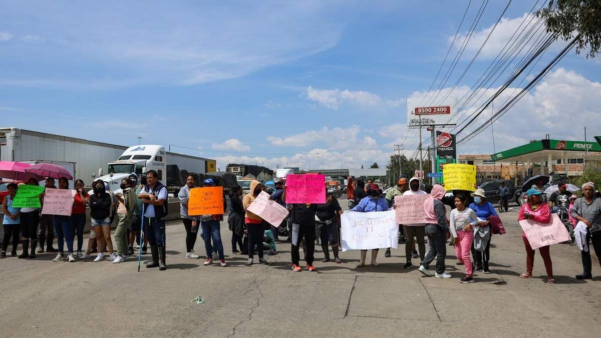 El bloqueo en la carretera México-Cuautla para exigir solución a las inundaciones