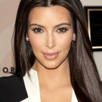 ¡Lujosa! Kim Kardashian da un tour por su impresionante mansión. ¡No vas a creer la decoración!