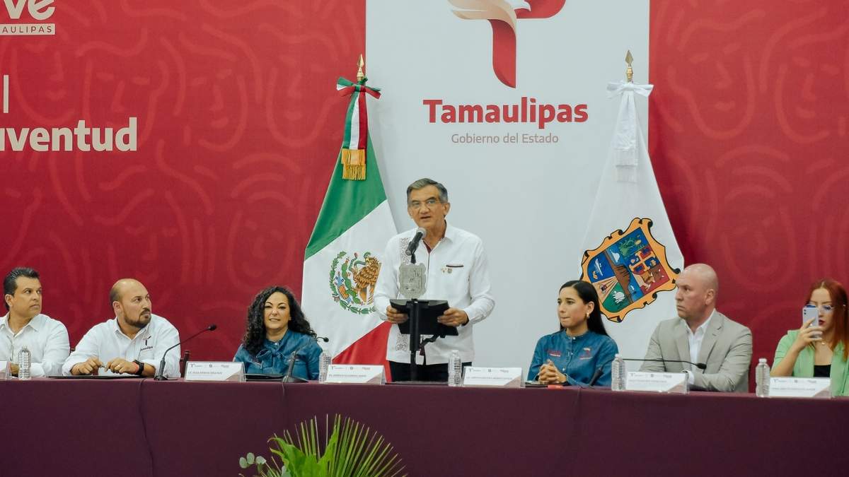 A trabajar, invita Gobernador a jóvenes, para disminuir desigualdad