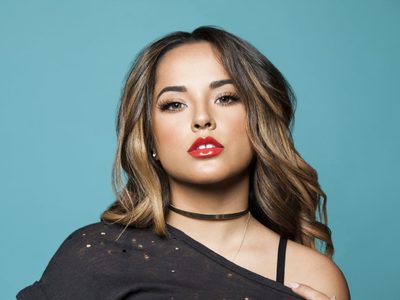 Becky G recibe la reacción menos esperada tras publicar una postal en sus redes