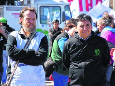 Aguinaldo: los gremios de Neuquén se manifiestan en contra del pago en cuotas