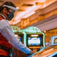 Autoridades de salud clausuran cuatro casinos en Nuevo León