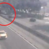 Captan el momento exacto del choque contra el Metrobús en Insurgentes Norte (Video)