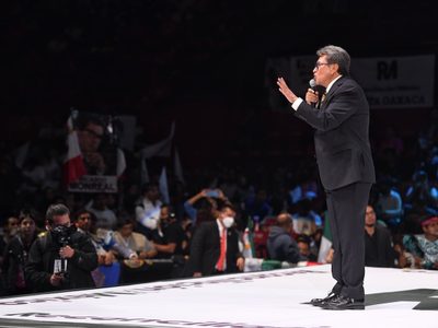 AMLO promueve 129 veces a Sheinbaum y a mí una; le dice hermana y yo ni pariente lejano soy: Monreal