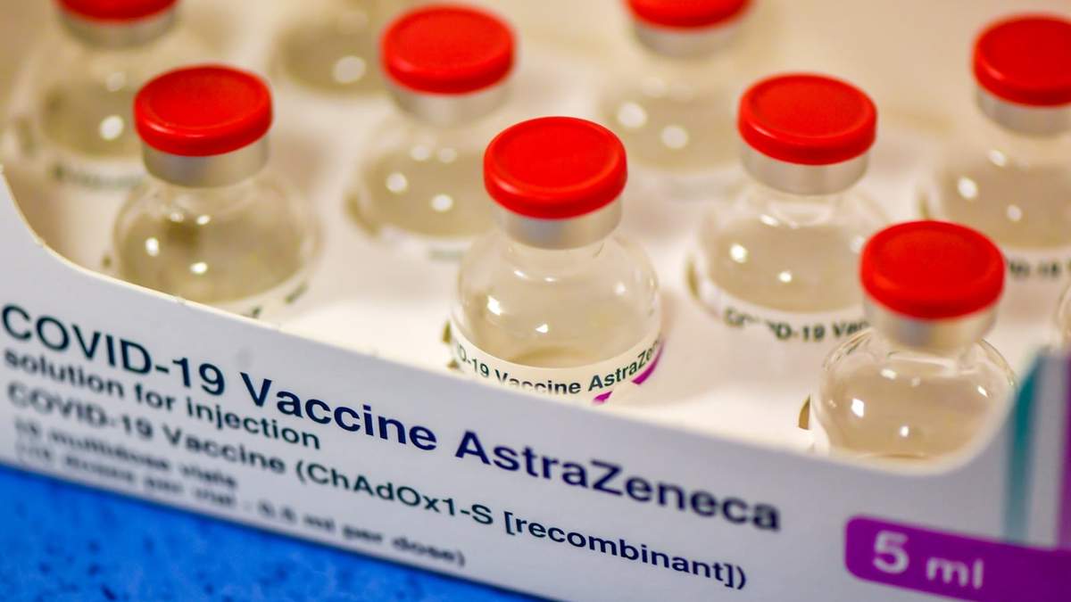 Vacunas contra el coronavirus de la empresa AstraZeneca. Fuente: (Twitter)
