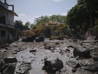 SEP: Seguro ampara con tres mil 200 millones de pesos a escuelas dañadas por inundaciones