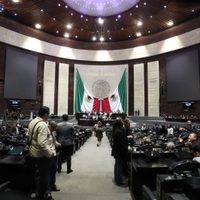 Diputados aprueban la fusión del IFT y Cofece, y la desaparición de cinco organismos autónomos