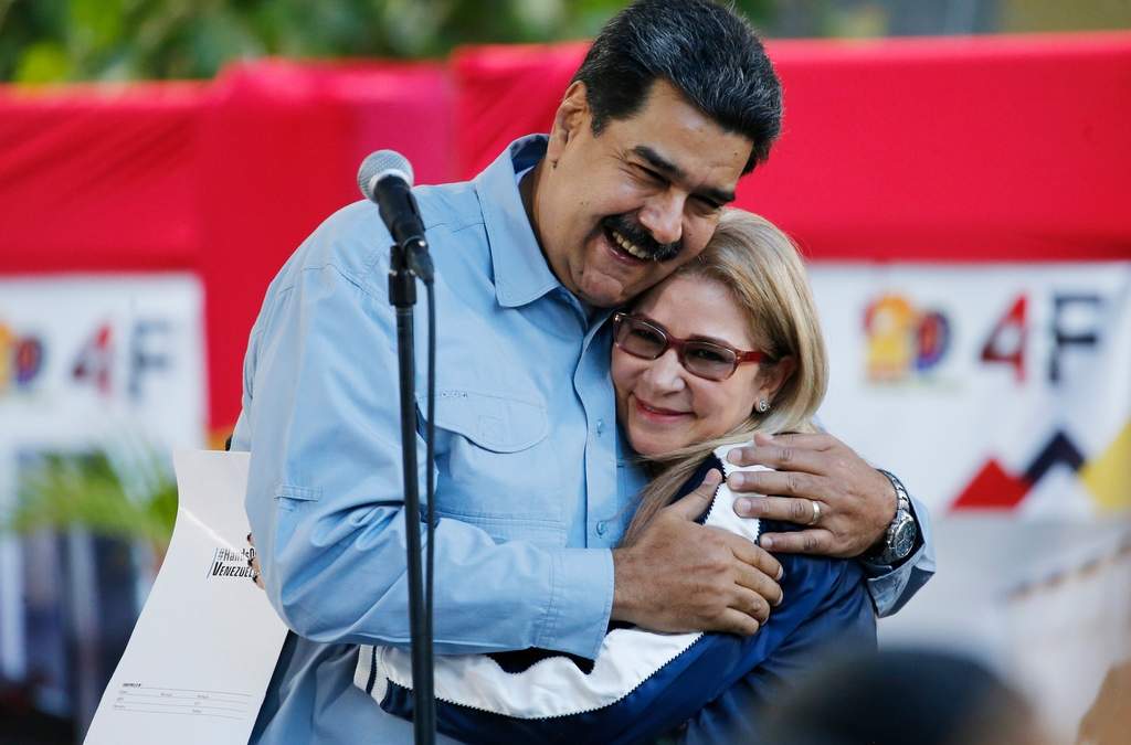 El presidente de Venezuela, Nicolás Maduro, y la primera dama, Cilia Flores, ambos capturados por EU y acusados de narcotráfico