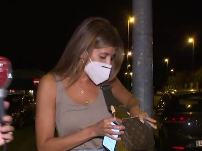 "No te pongáis tan cerca": el enojo de Karelys Rodríguez al escuchar el nombre de Cayetano Rivera