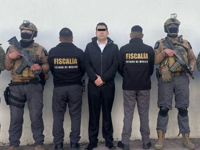 Operativo Enjambre: Detienen a exdirector de Policía de Chicoloapan por presunta extorsión