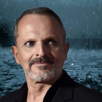 En tono intimista, Miguel Bosé cuenta en sus memorias cómo lo afectó la celebridad de sus padres