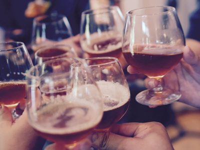 Una Asociación de Borrachos reclama por el aumento en el precio del alcohol