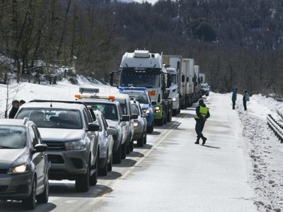 Pino Hachado continúa cerrado y hay rutas intransitables