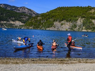 Se realizó el primer curso de kayak de travesía sobre las aguas del Lago Lácar