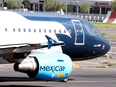 El gobierno compra la marca Mexicana de Aviación por 816 millones de pesos