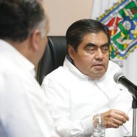 Periodista pide intervención de la CNDH por ataque de bots tras escribir de Barbosa