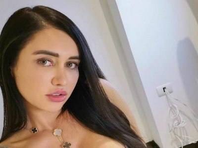 ¡A petición del público! Joselyn Cano enseñó de más para dar un impresionante regalo
