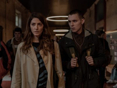 Bárbara Lennie deslumbra en "El desorden que dejas": su pasado argentino, estilismo, pareja y más