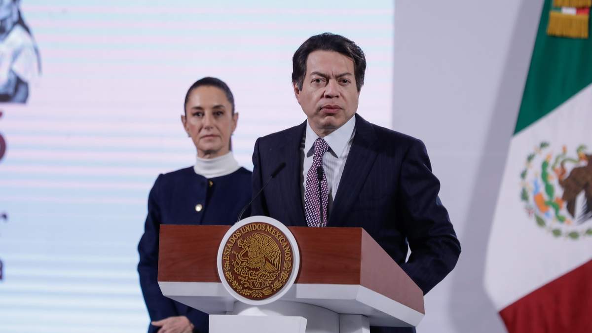 Claudia Sheinbaum y Mario Delgado, en la conferencia mañanera
