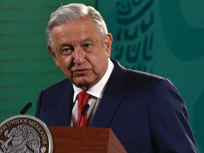 AMLO critica sueldos del Poder Judicial tras revelar que 94 mil personas presas no tienen sentencia