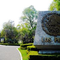 El cambio en Los Pinos y Palacio Nacional: más incógnitas que certezas