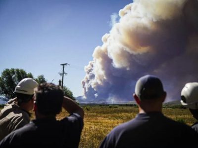 Dispusieron la evacuación obligatoria de los habitantes de Chiquilihuin por la cercanía de los incendios