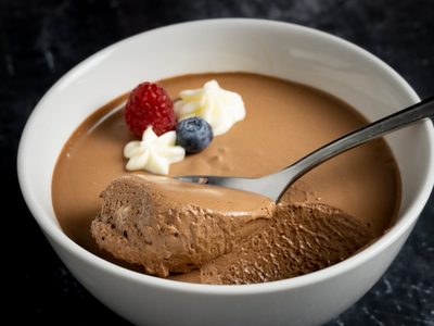 Con huevo duro y esta original receta, hacé el mousse de chocolate más cremoso y rico que vas a probar