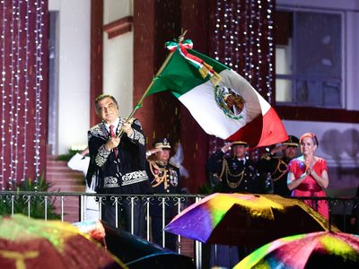 Vivan las mujeres y los hombres de la transformación: Américo