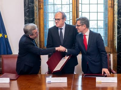 Obispos españoles y gobierno firman acuerdo para indemnizar a víctimas de abusos sexuales