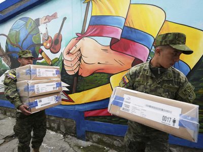 Cierran urnas e inicia conteo de votos en Ecuador