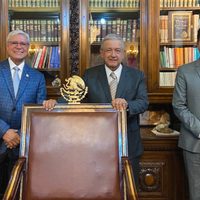 Jaime Bonilla lleva ante AMLO a candidato a sucederlo en BC