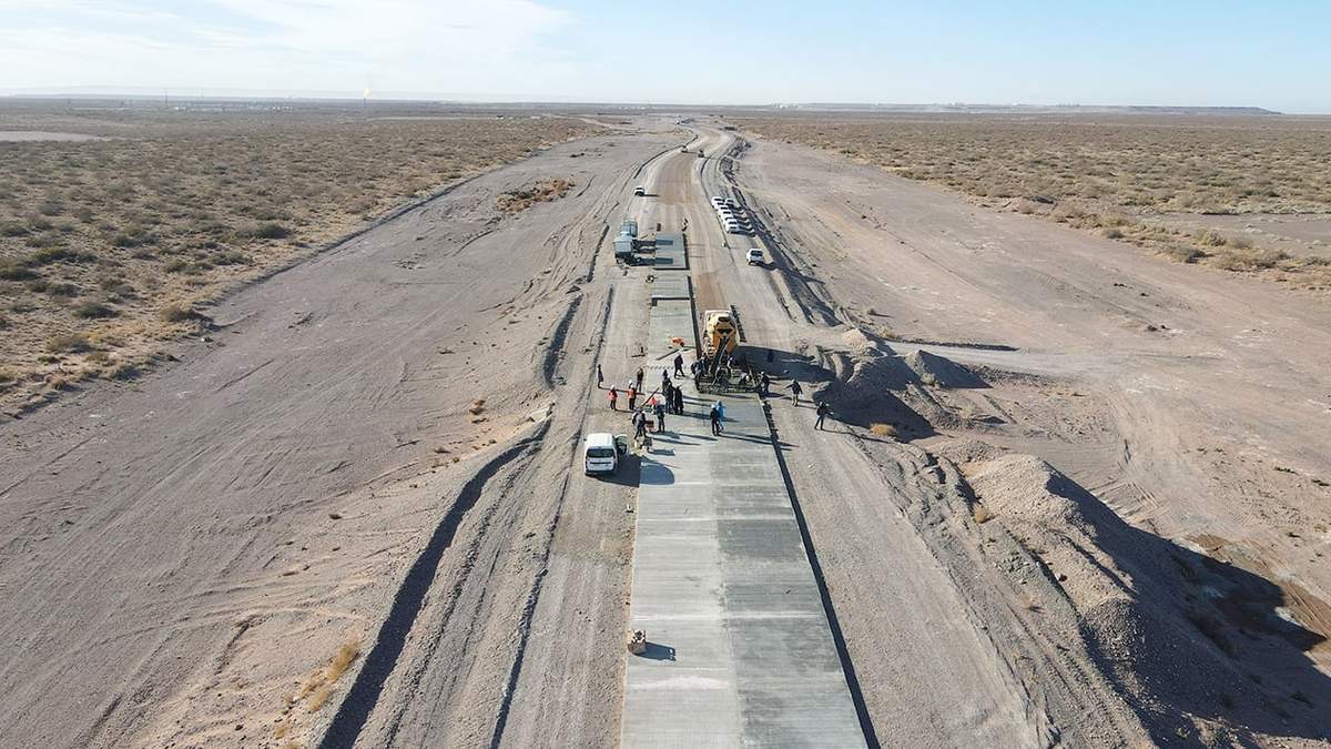 Cuando el gobierno nacional anunció la paralización de la obra publica, el desvío fue suspendido. Fuente: (Neuquén Informa).