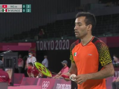 Lino Muñoz pierde en su debut en el bádminton olímpico