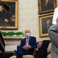 Biden habla por primera vez con Xi Jinping y reafirma su prioridad de "defender la seguridad" de EU
