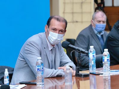 En conferencia de prensa: Gutiérrez se refirió a la suspensión de clases en Neuquén
