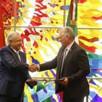AMLO y Díaz-Canel acuerdan promover acciones sociales y firman convenio de salud